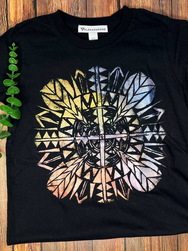 T-shirt Jeunesse en coton biologique peint à la main Mandala pour la vente par Third Wolf Designs