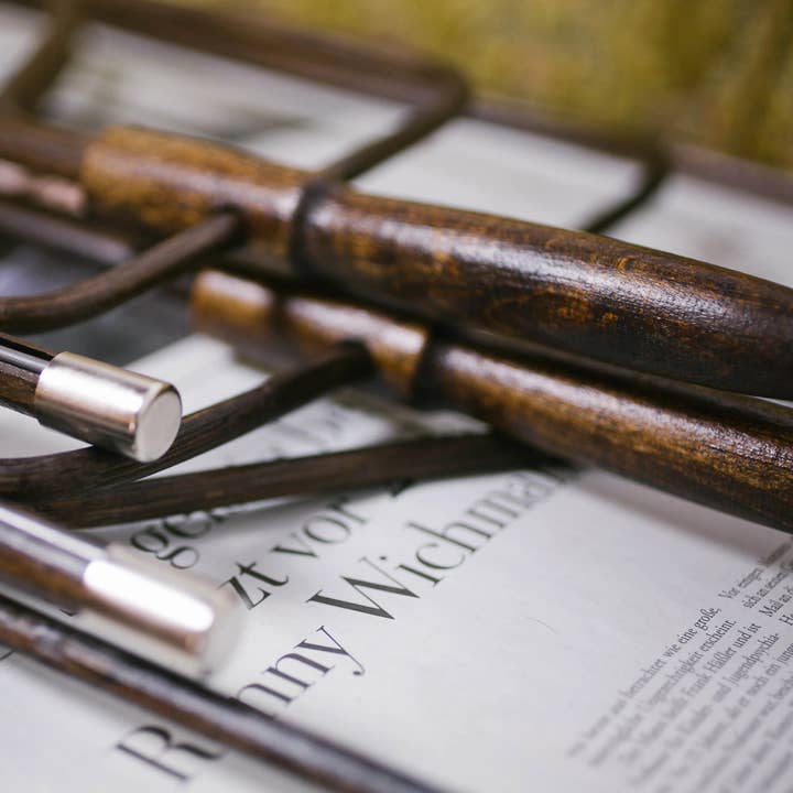 Formpoet - Wholesale Magazine Rack - Newspaper holder brown 65cm1