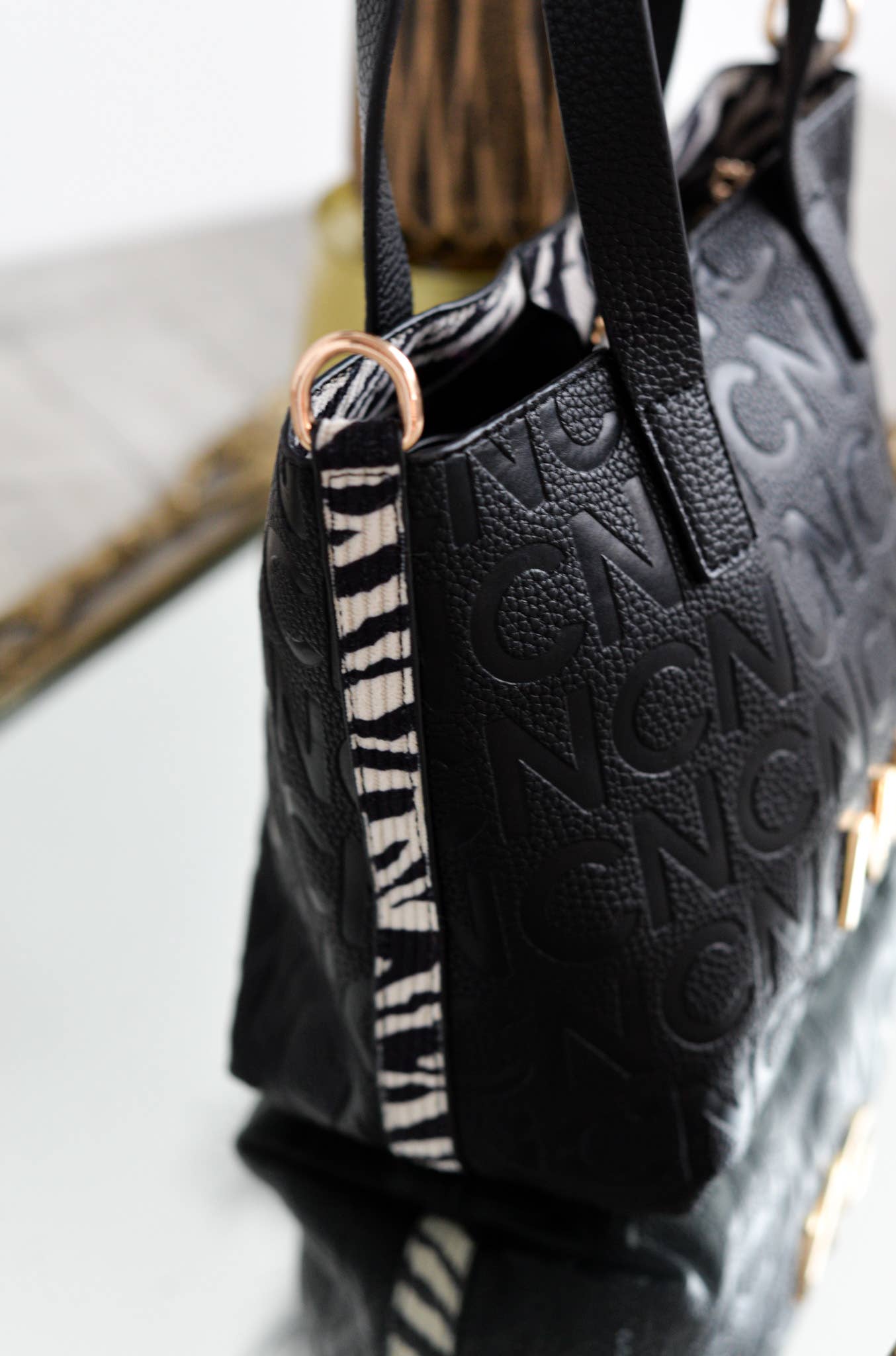 NOCO - Wholesale Top Handle Bag - Women's - Black Animal Print Cube2