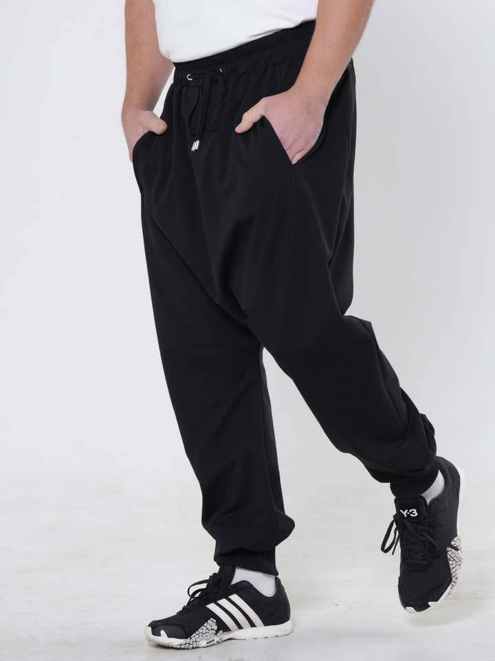 Pantalon sarouel décontracté pour homme pour la vente par Metamorphoza