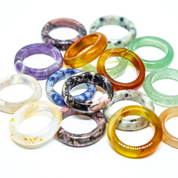 Krystal ædelstensring størrelse 8 20 stk. lot for engroshandel hos Quasar Gems USA