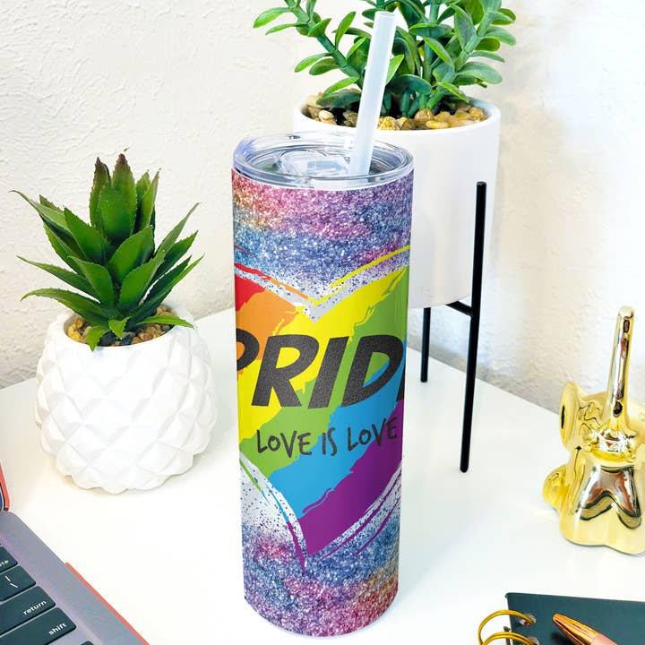 Bicchiere in acciaio inossidabile con glitter Pride Heart da 20 once per la vendita all'ingrosso da parte di NLC Creations