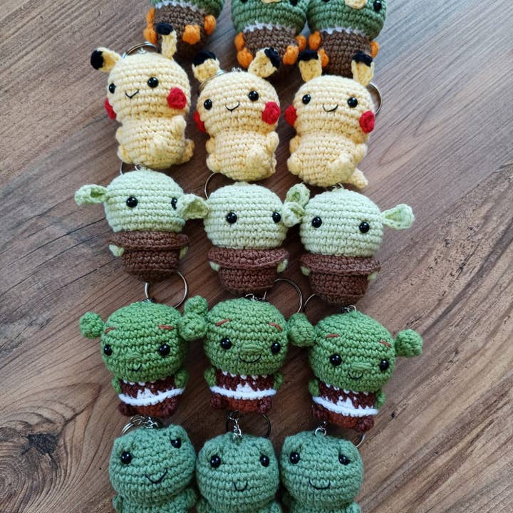 KLABELGIFT – wholesale Nyckelringar - Dam – Handgjord amigurumi-nyckelring med djur – mini virkade gåvor