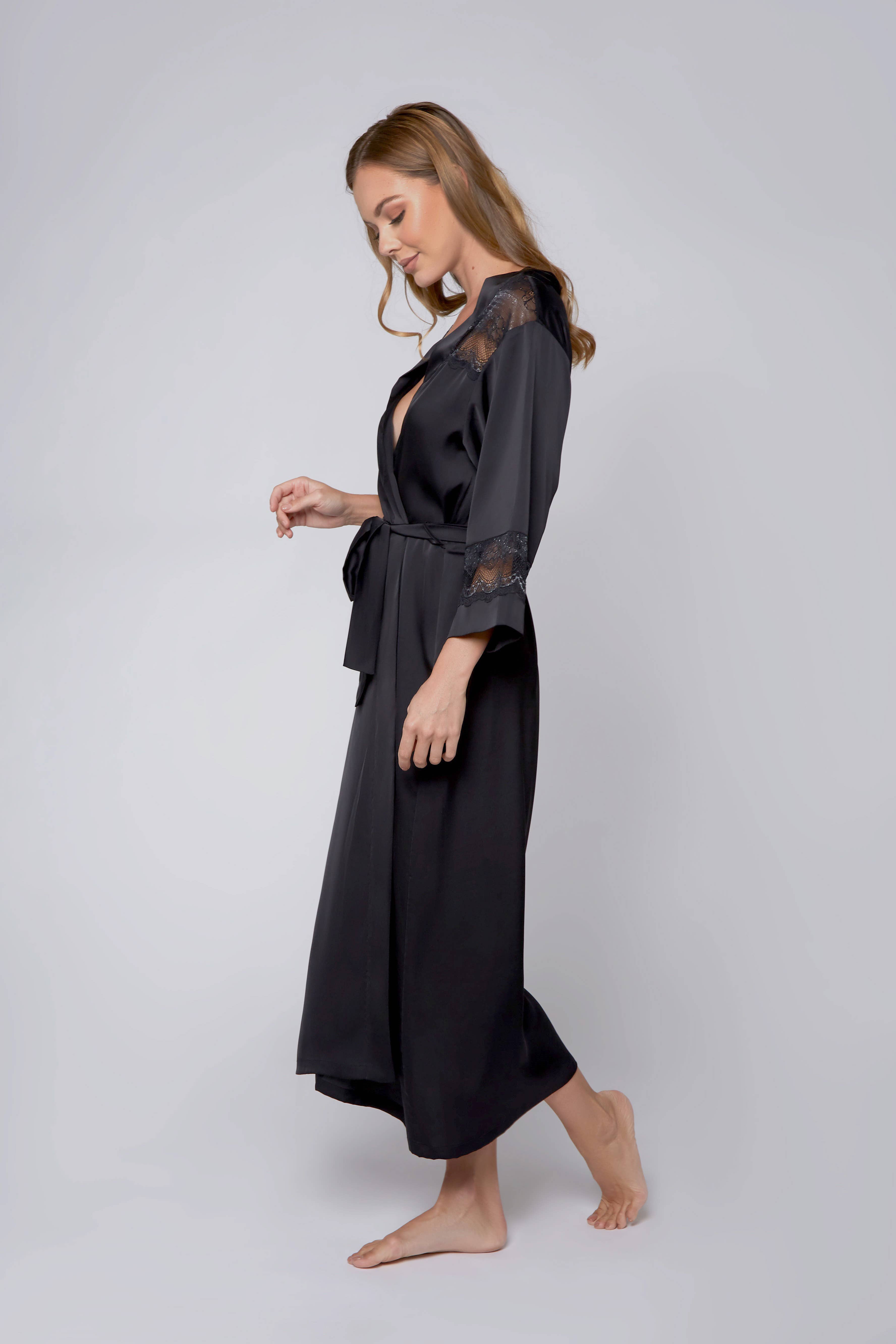 iCollection – wholesale Robe – Women's – Tess Plus Size Stretch Satin Long Robe with Lace16