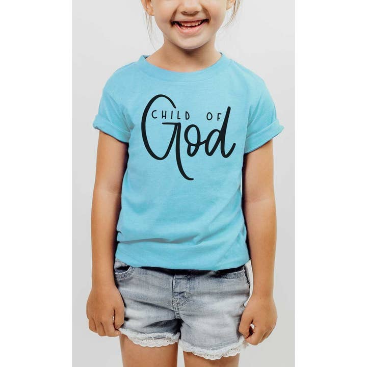 T-shirt graphique inspiré par la foi chrétienne de Child of God pour enfants pour la vente par Kids By Kissed Apparel