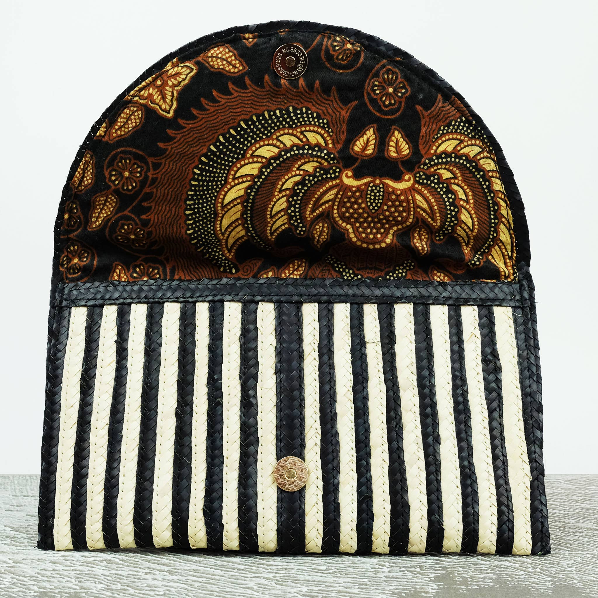 The Winding Road - Vente Pochette – femme - Pochette en paille rayée noire et blanche2