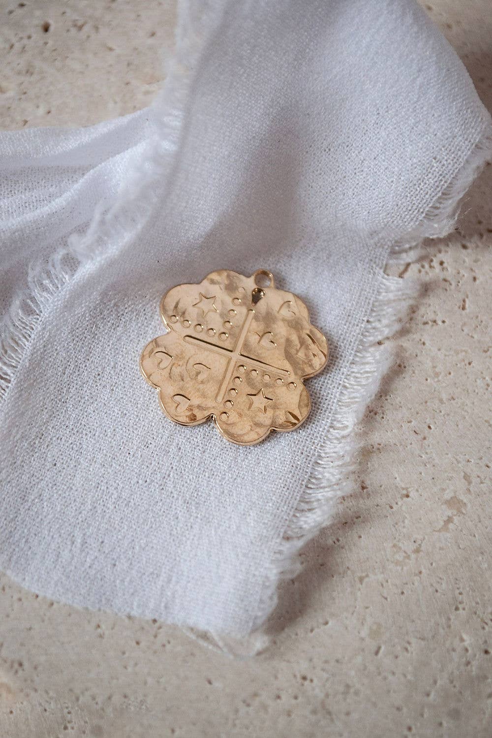 Un de ces Quatre – Pendente/pingente individual por atacado – Pendente Trevo5