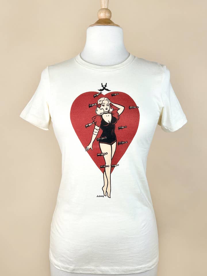 Mischief Made - Vente T-shirt sérigraphié – femme - T-shirt ajusté Heart Attack en ivoire4