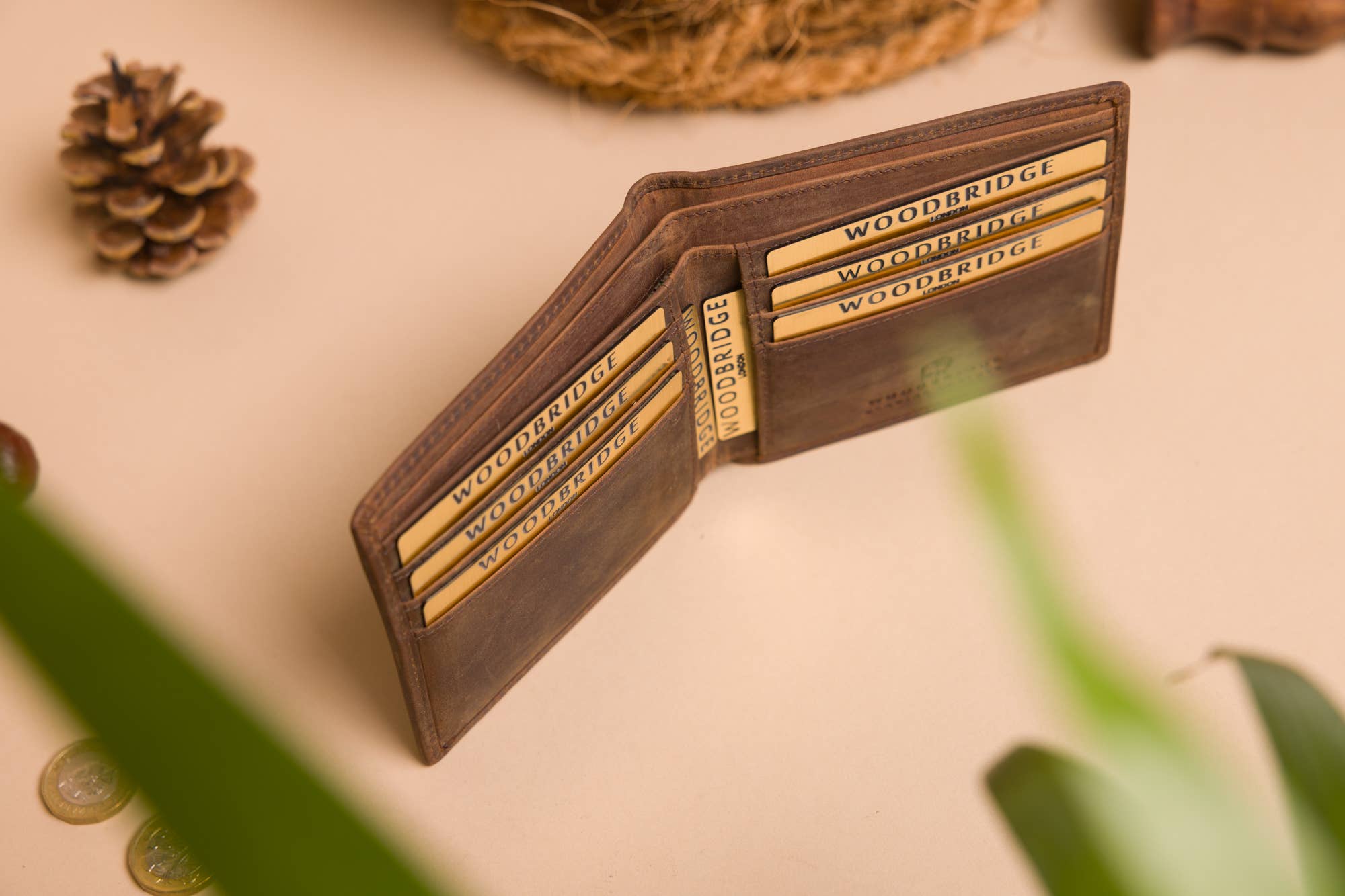 Redbrick - Wholesale Portemonnee - Heren - Woodbridge herenportemonnee van ruw bruin leer met dubbele vouw6