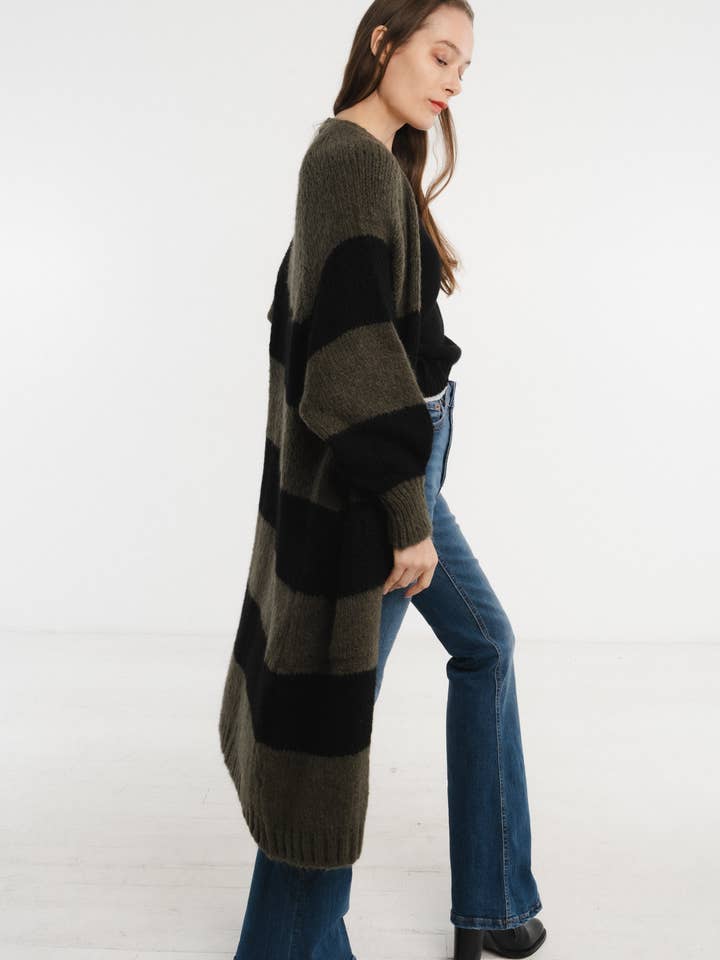 JULIA PARIS – Engroshandel Cardigan - Dame – Lang stribet cardigan i uldblanding