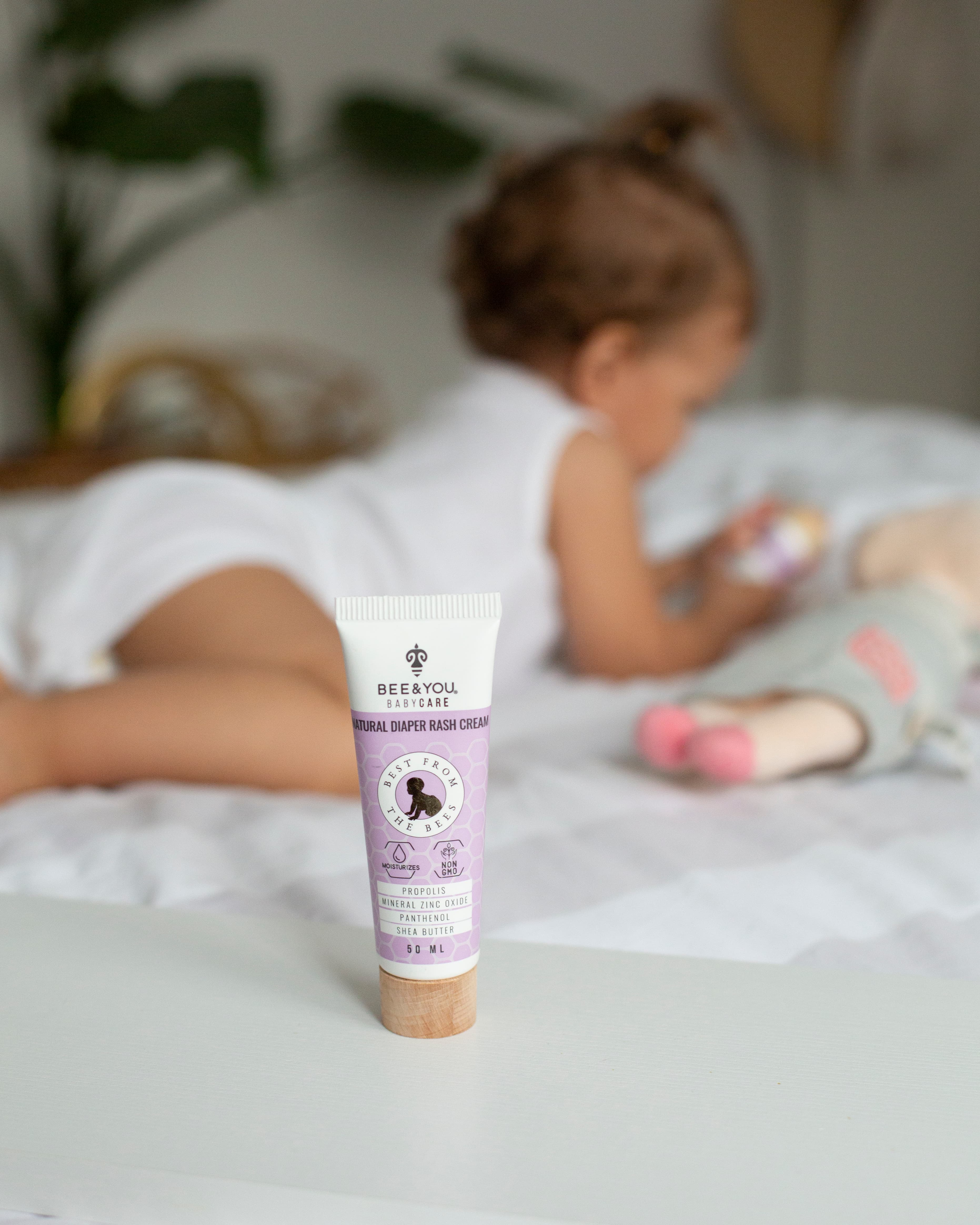 UANDU GmbH - Vente Crème pour le change - Apibaby crème naturelle pour l’érythème fessier avec propolis3