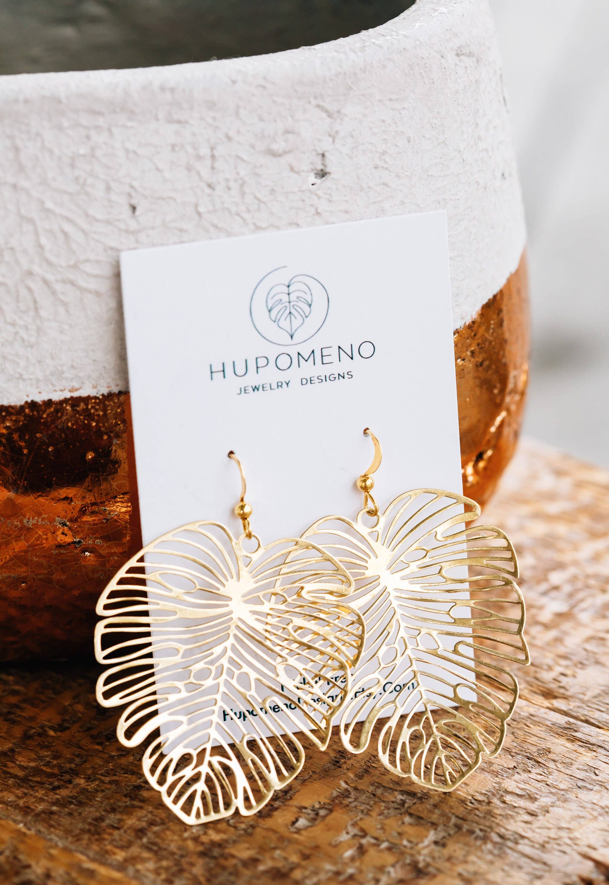 Hupomeno Designs – wholesale Hängande örhängen – Guld Filigran örhängen1