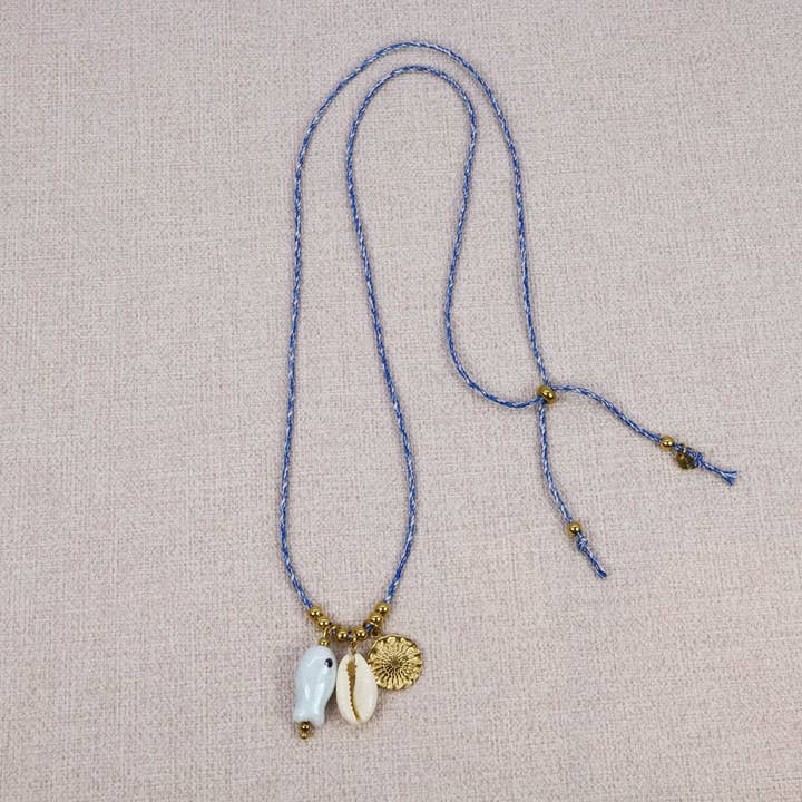 Les Cleias - Vendita all'ingrosso Girocollo/collier - Collana con corda regolabile e ciondolo carpa1