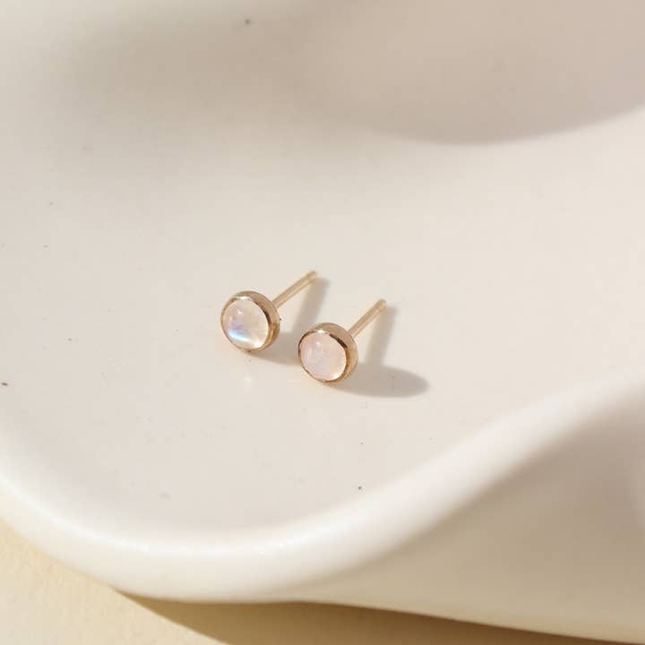 Mondstein-Ohrringe für den Großhandel von Token Jewelry