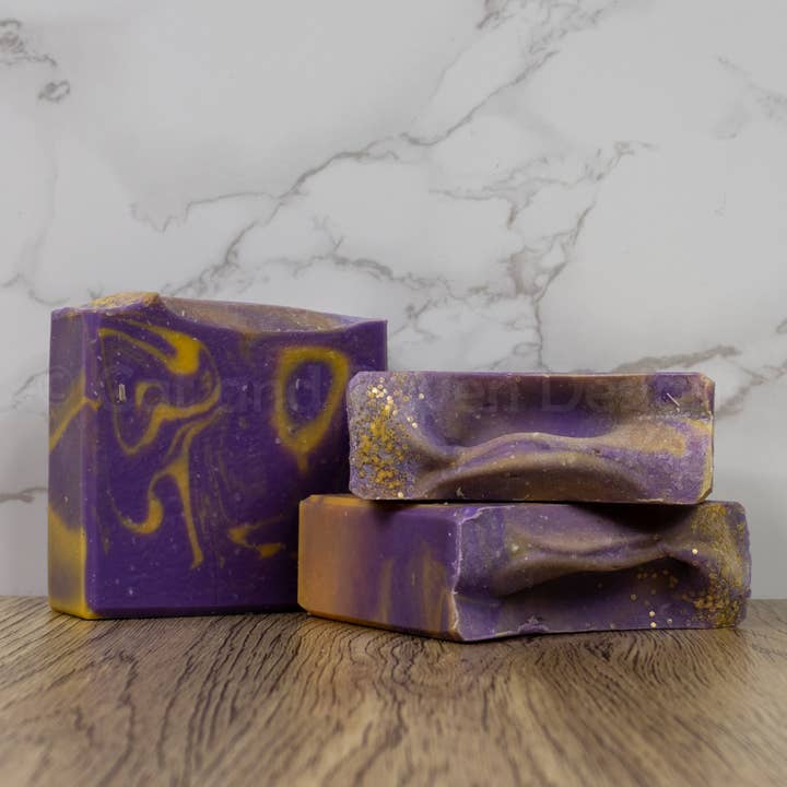 Savon en barre Zest Assured pour la vente par Cat and Raven Designs