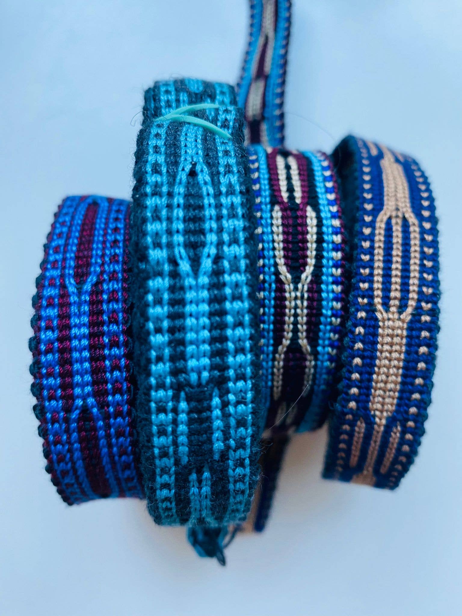 Tezeè – Großhandel Gewebtes/geflochtenes Armband – Ikat-Stoffarmband aus Uzbekistan4