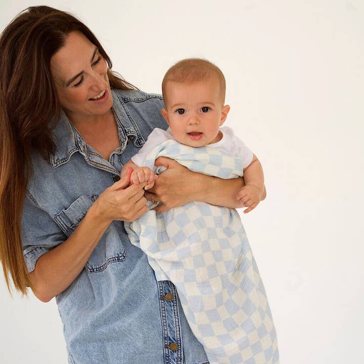 Golden Child - Wholesale Swaddle - Baby - Wavy Baby Checked Organic Cotton Baby Swaddle - Ocean