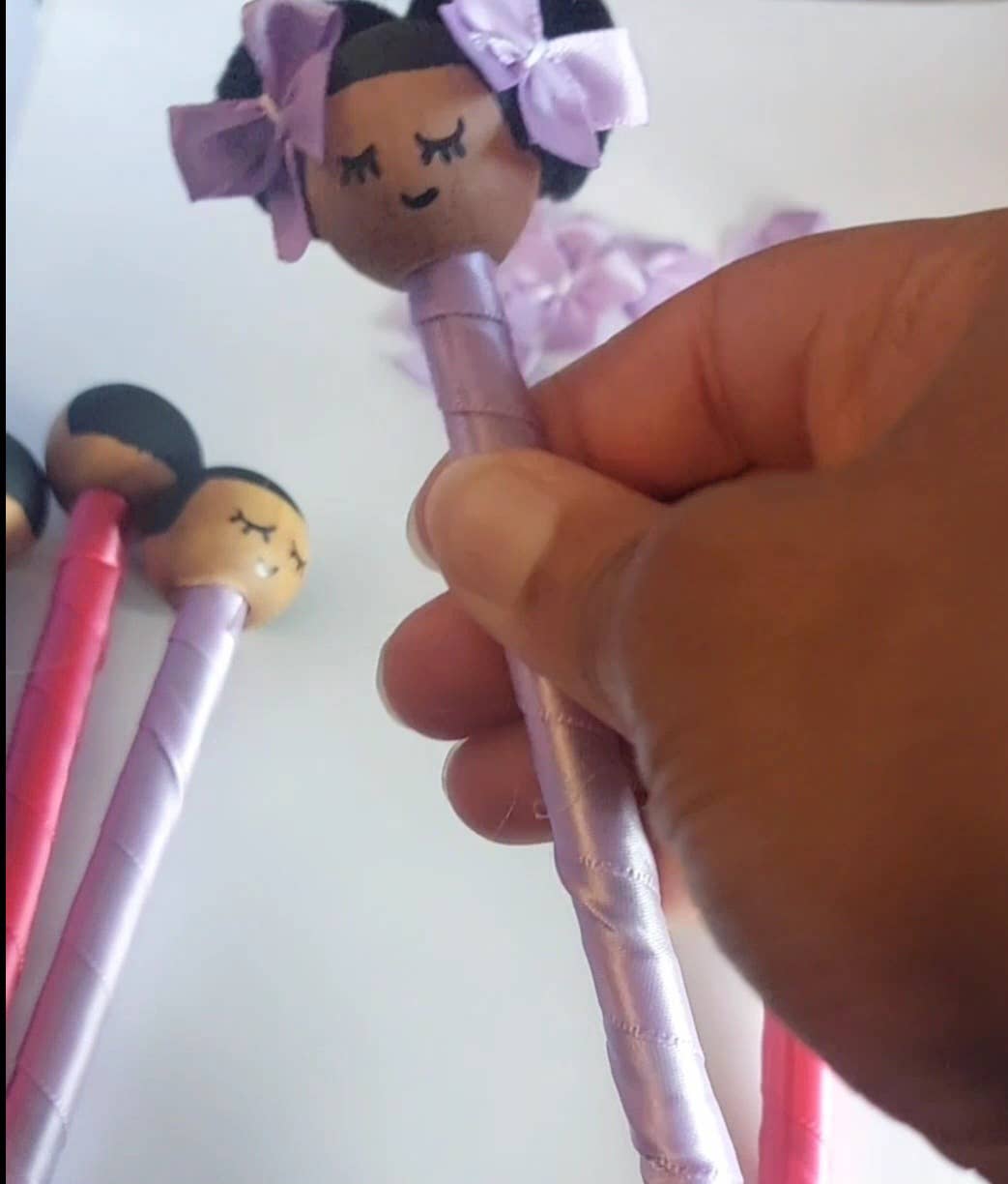 Kimani Kids - Wholesale Pen - 2 puff afro puff ink pen (mixed colors)3