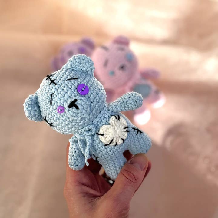 Creative World of Crafts - Wholesale Knitting/Crochet Supplies - Knitty Critters - Happy-Ween Crochet Kit - Voodoo Bear