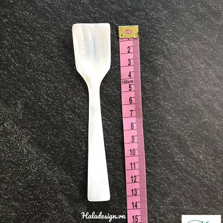 Hala Design - Vente Cuillère de cuisine - Cuillère à caviar en nacre1