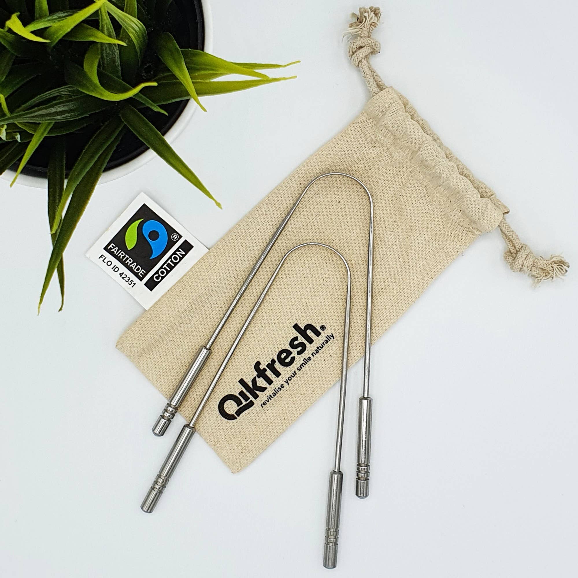 Qikfresh - Wholesale Tongue Scraper - Tongue cleaner | stainless steel (pack of 2)1