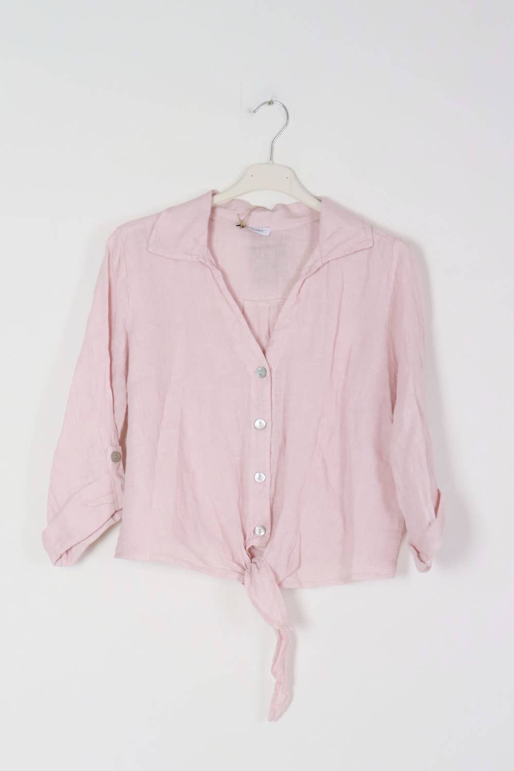 LÉA & LUC - Venta al por mayor Camisa con botones - Mujer - Camisas anudadas a la cintura en 100% lino REF. 220251