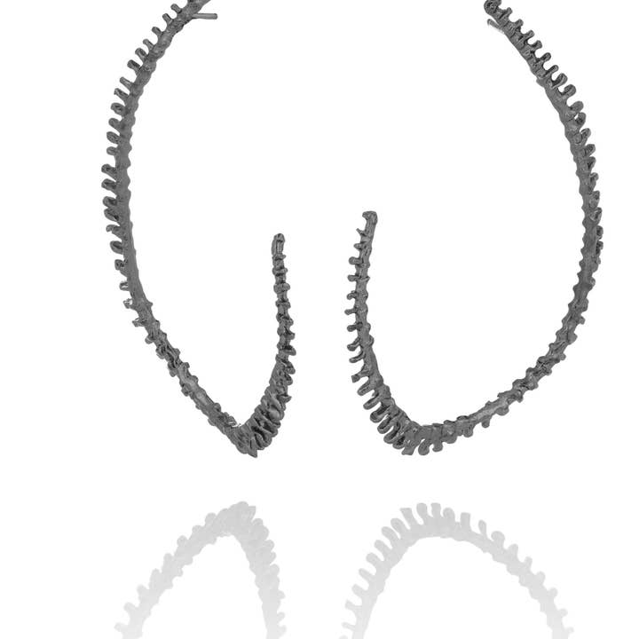 Asterias Ear Crawler in argento Sterling 925 ossidato per la vendita all'ingrosso da parte di AURUM by Guðbjörg