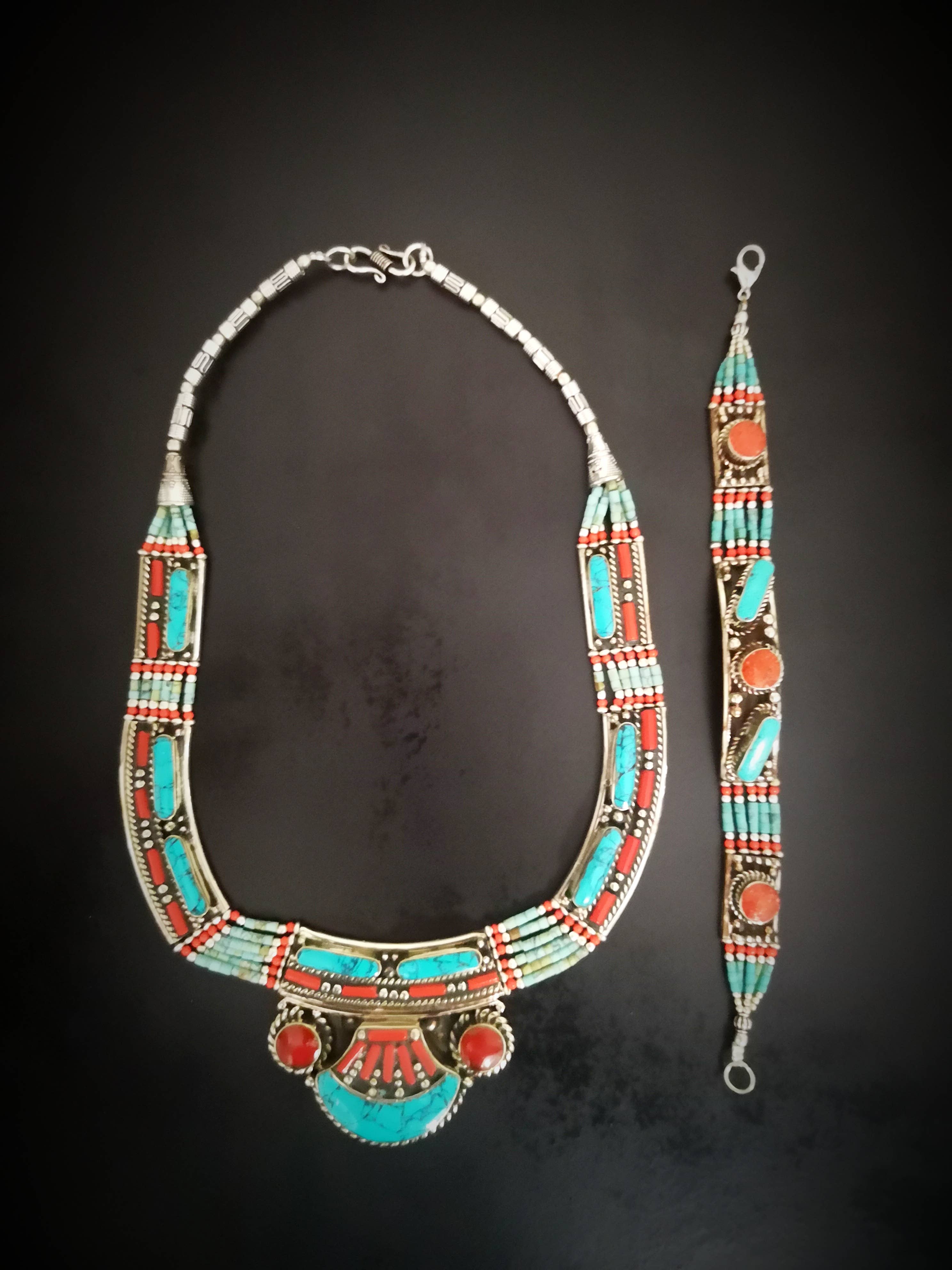 Unique Brand - Wholesale Sieradenset - Kettingen en armbanden - originele handgemaakte GOA parure1