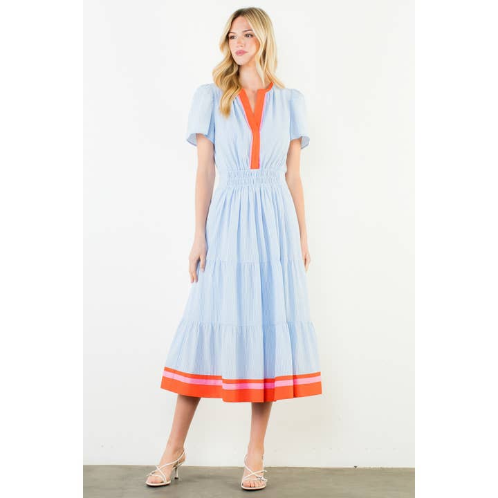 Abito lungo a righe con maniche corte e texture per la vendita all'ingrosso da parte di THML