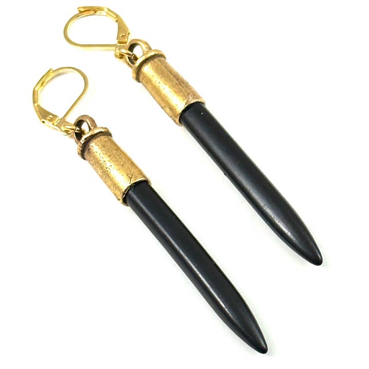 Howlite Spike Lever Back Örhängen för wholesale av Crunchy Diva Designs