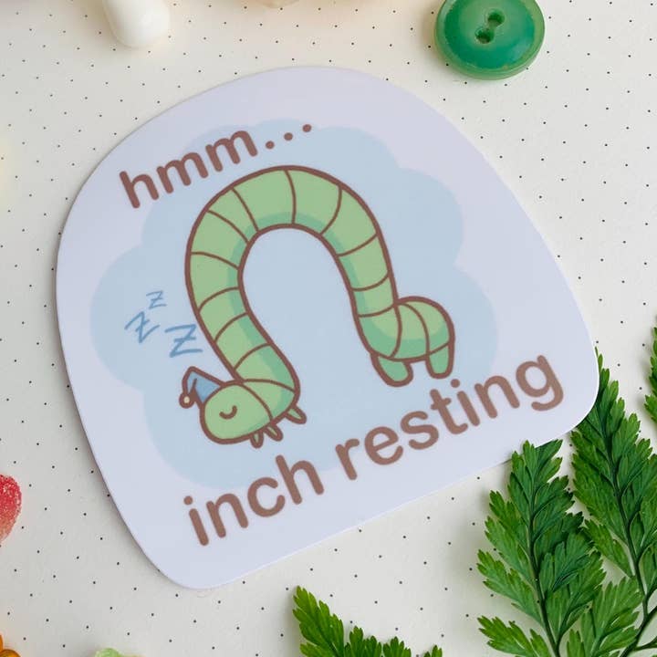 Autocollant résistant à l'eau Inchworm Funny Bug pour la vente par Mischief Mori