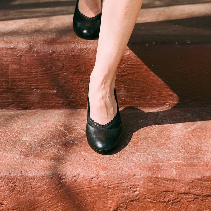 Arnacci - Wholesale Socks - Women's - No-Show Socks for Heels & Flats | Arnacci Topline Protection Shimmer-Stretch Footies9