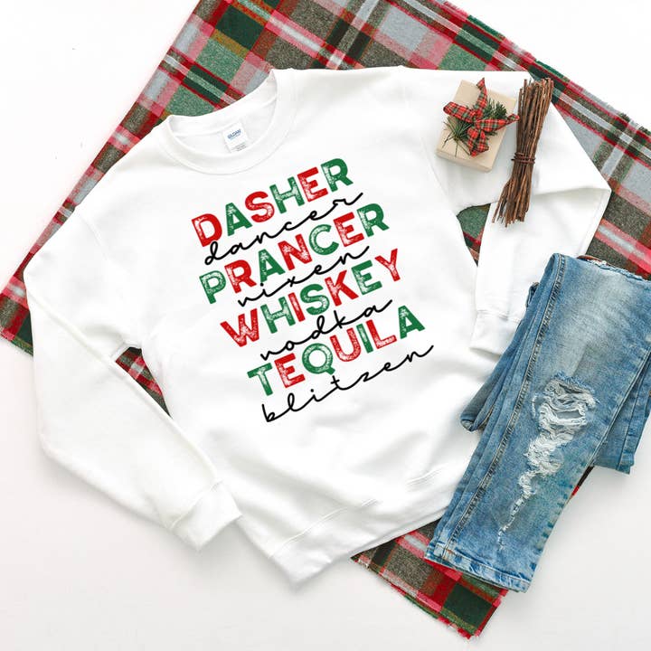 Sweatshirt de Noël Dasher Dancer Whiskey Vodka (rouge et vert) pour la vente par rustikcreation