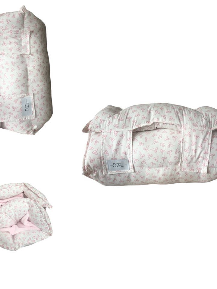Small bows Napmat for wholesale by Razzle Baby