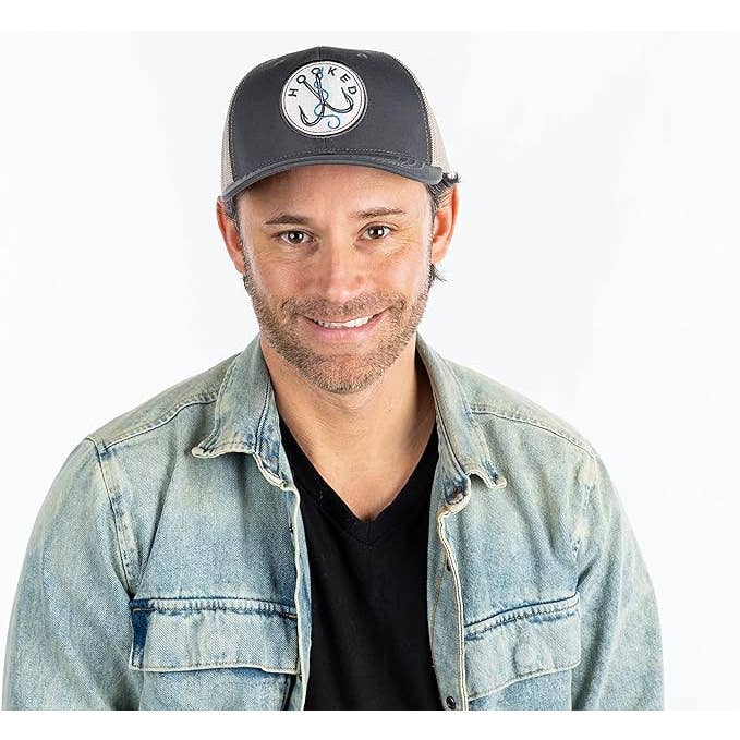 Funky Junque - Vente Casquette trucker – homme - Casquette Trucker Patch pour hommes : Hooked (anthracite/beige)2
