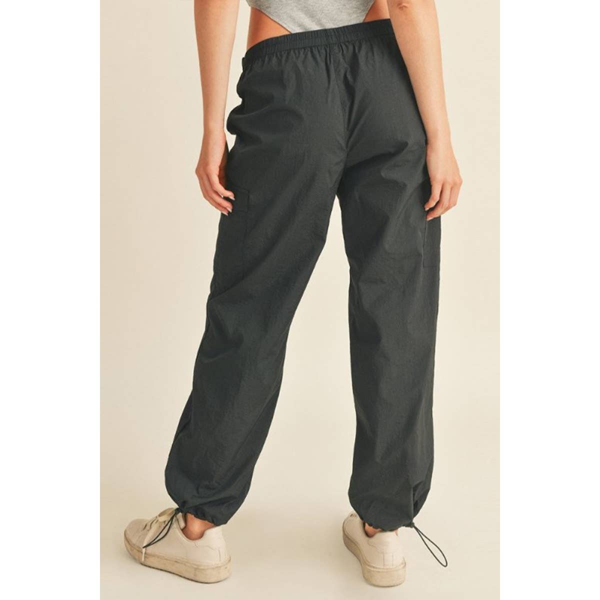 Timeless – wholesale Pants – Women's – NYLON WIDE LEG PARACHUTE PANTS2