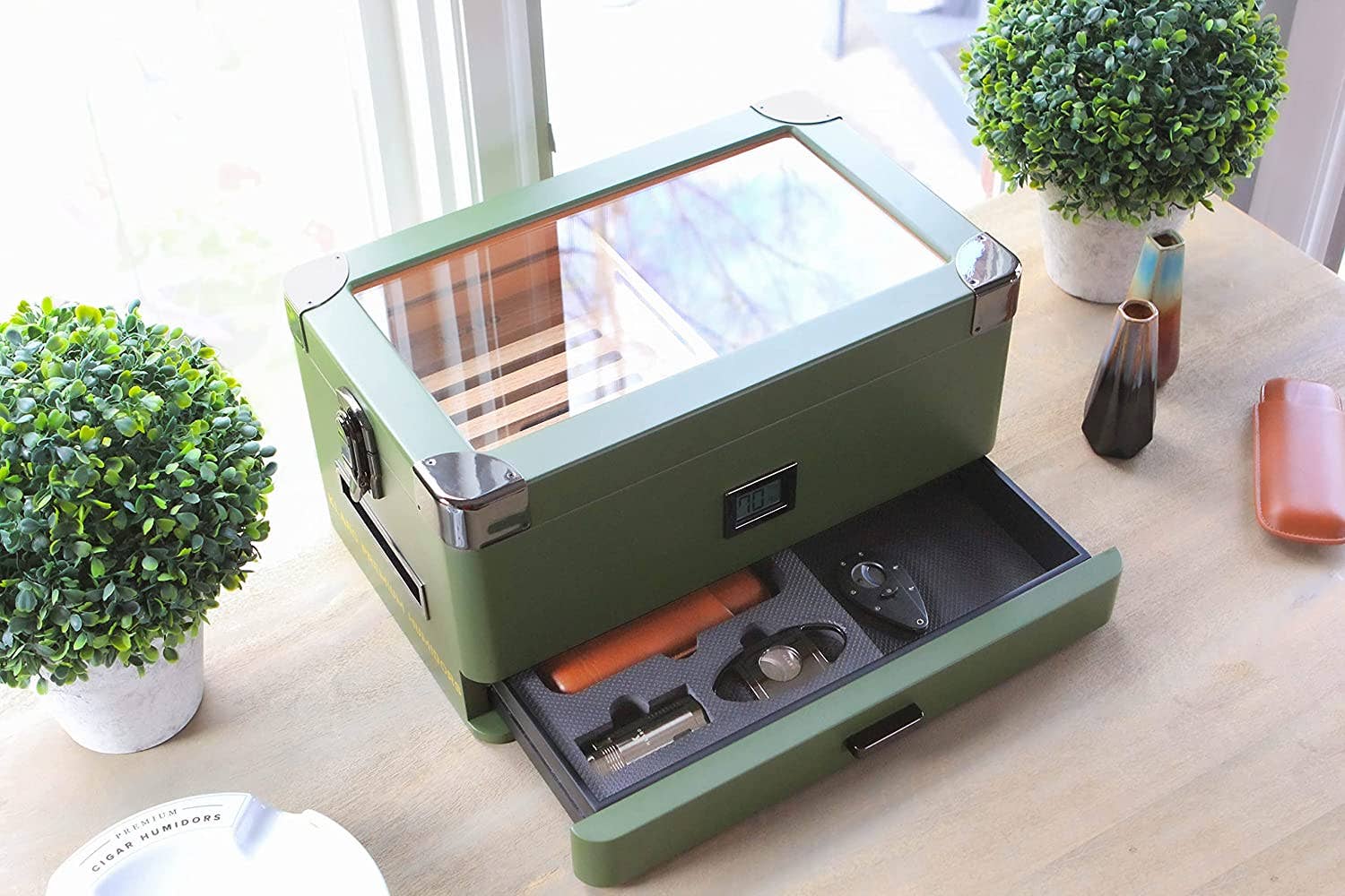Case Elegance - Wholesale Humidor/Cigar Accessory - Military Glass Top Humidor5