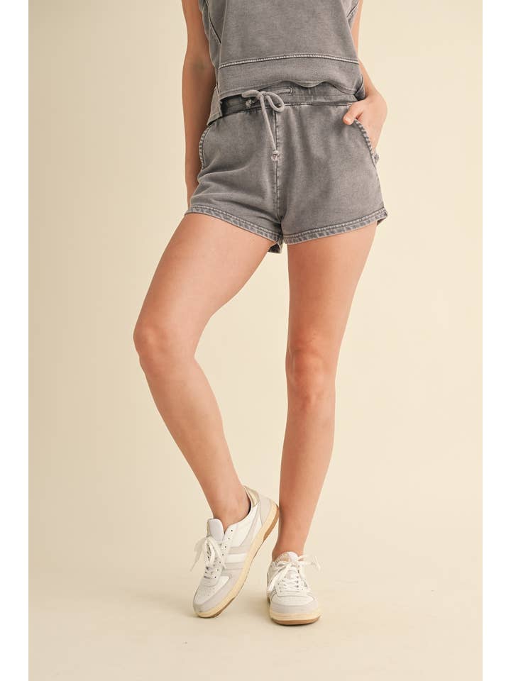 KIMBERLY C - Wholesale Korte broeken - Dames - Mineral Wash Shorts14