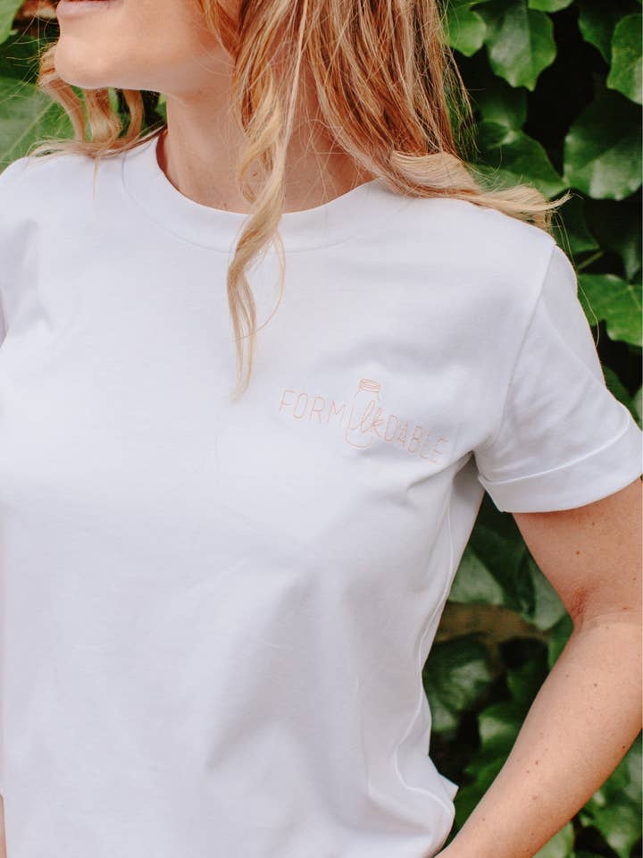 T-shirt forMILKdable (bordado blush) por atacado de You&Milk