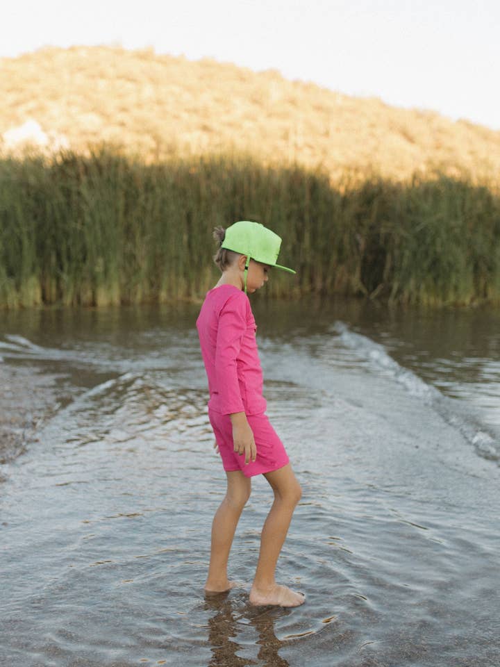 Costume da bagno a coste rosa acceso "Brights" per la vendita all'ingrosso da parte di Current Tyed Clothing