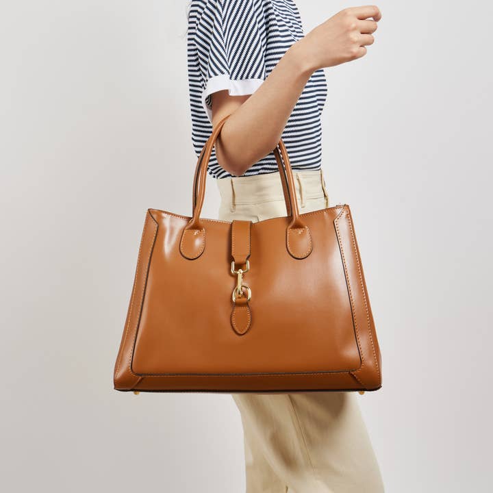 Voemièn - Wholesale Top handle bag – women's - Chloe Bag in Tan Brushed Leather6