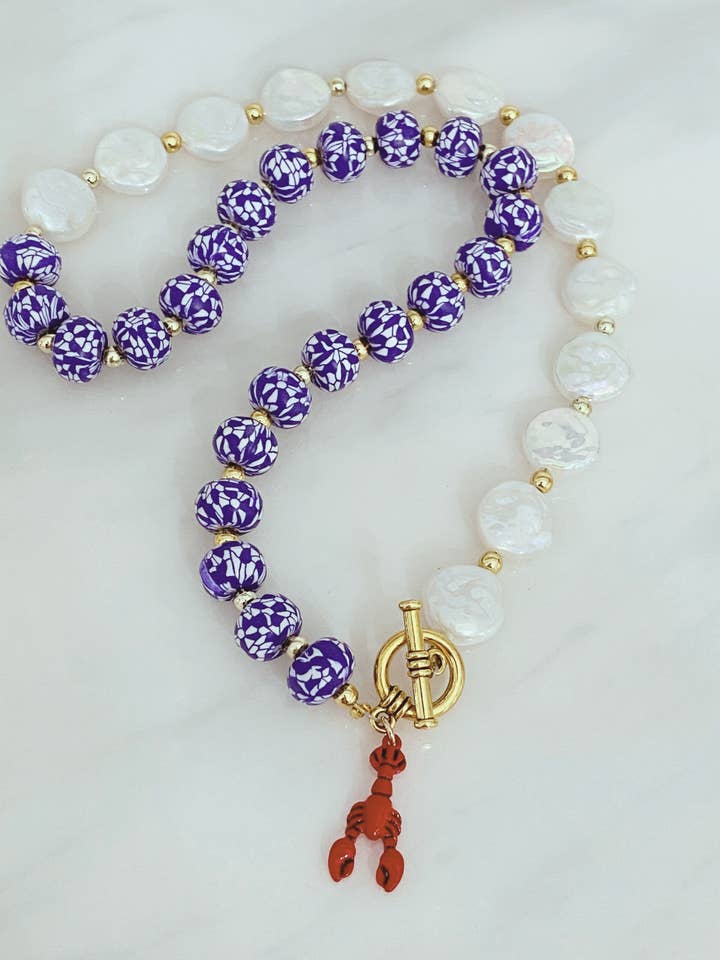 Nantucket Summer Lobster Charm Toggle halsketting voor de zomer voor wholesale door DinnerPartyDarling