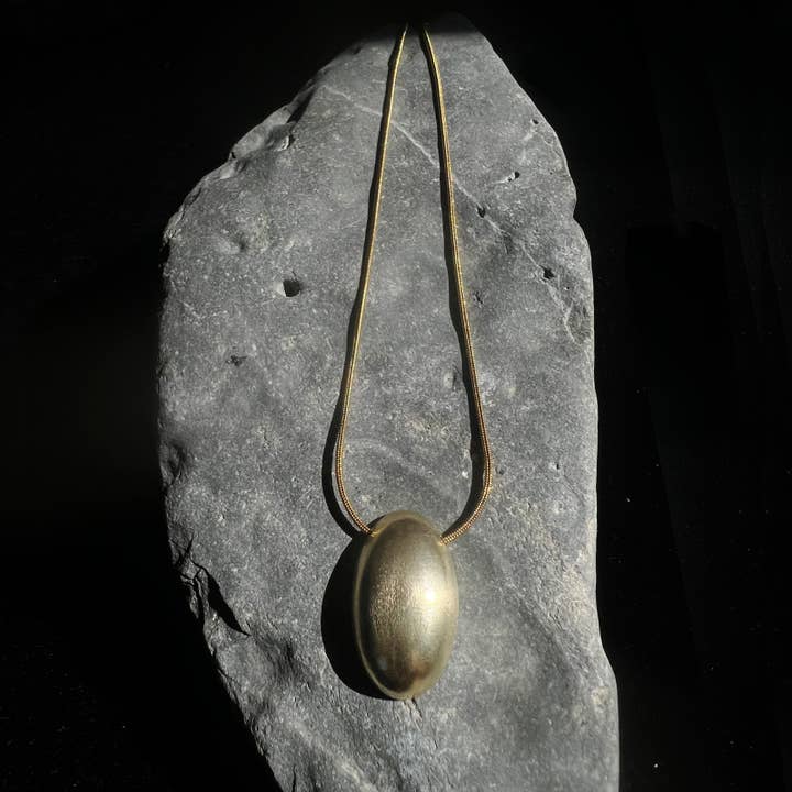 Halsketting met koepel voor wholesale door Metalepsis Projects