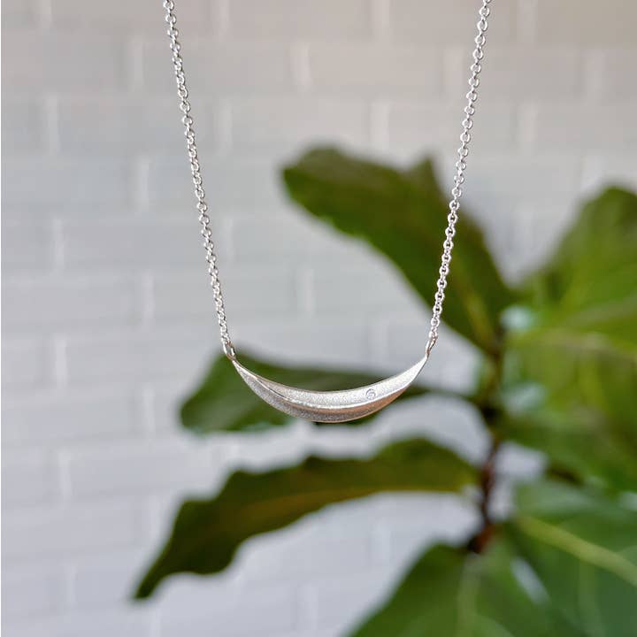 Corey Egan - Vente Colliers à pendentif - Collier Wisp en argent et diamant5