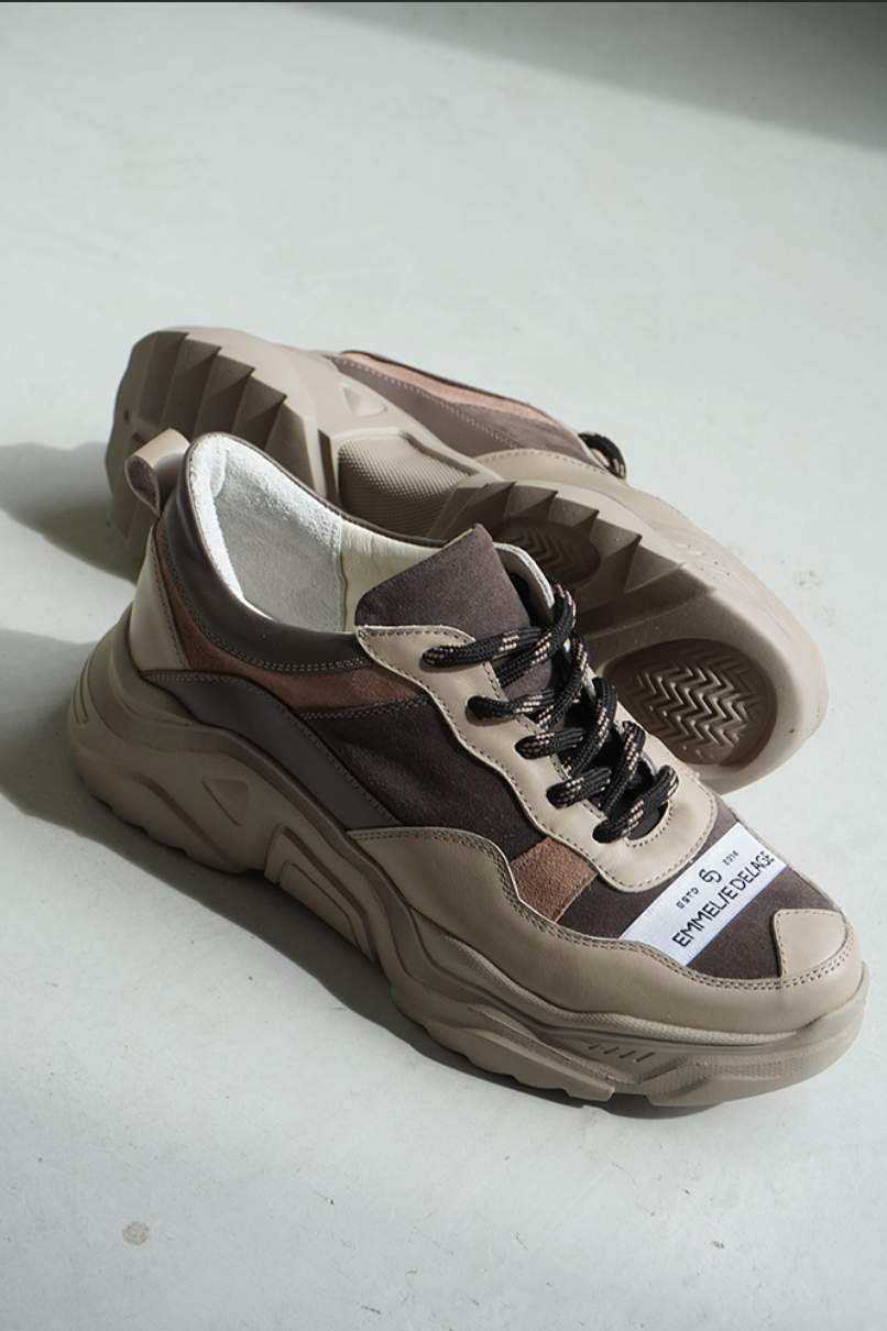 Nenya Fashion Limited - Wholesale Sneakers - Dames - Leather plateau sneakers met veters, zacht en stijlvol8