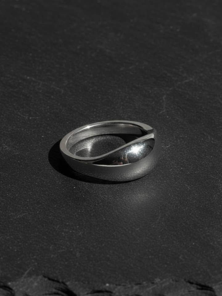 Anello Cupola Pinky per la vendita all'ingrosso da parte di Dea Dia