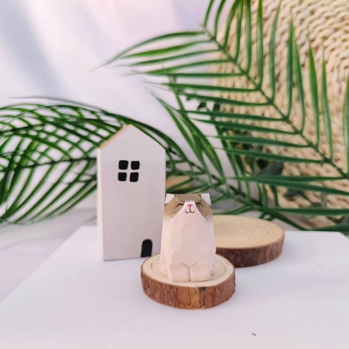 Gohobi (We cover U.S. import duties) - Wholesale Decorative Figurine - Gohobi Handcrafted Wooden Sitting Cats Ornament2