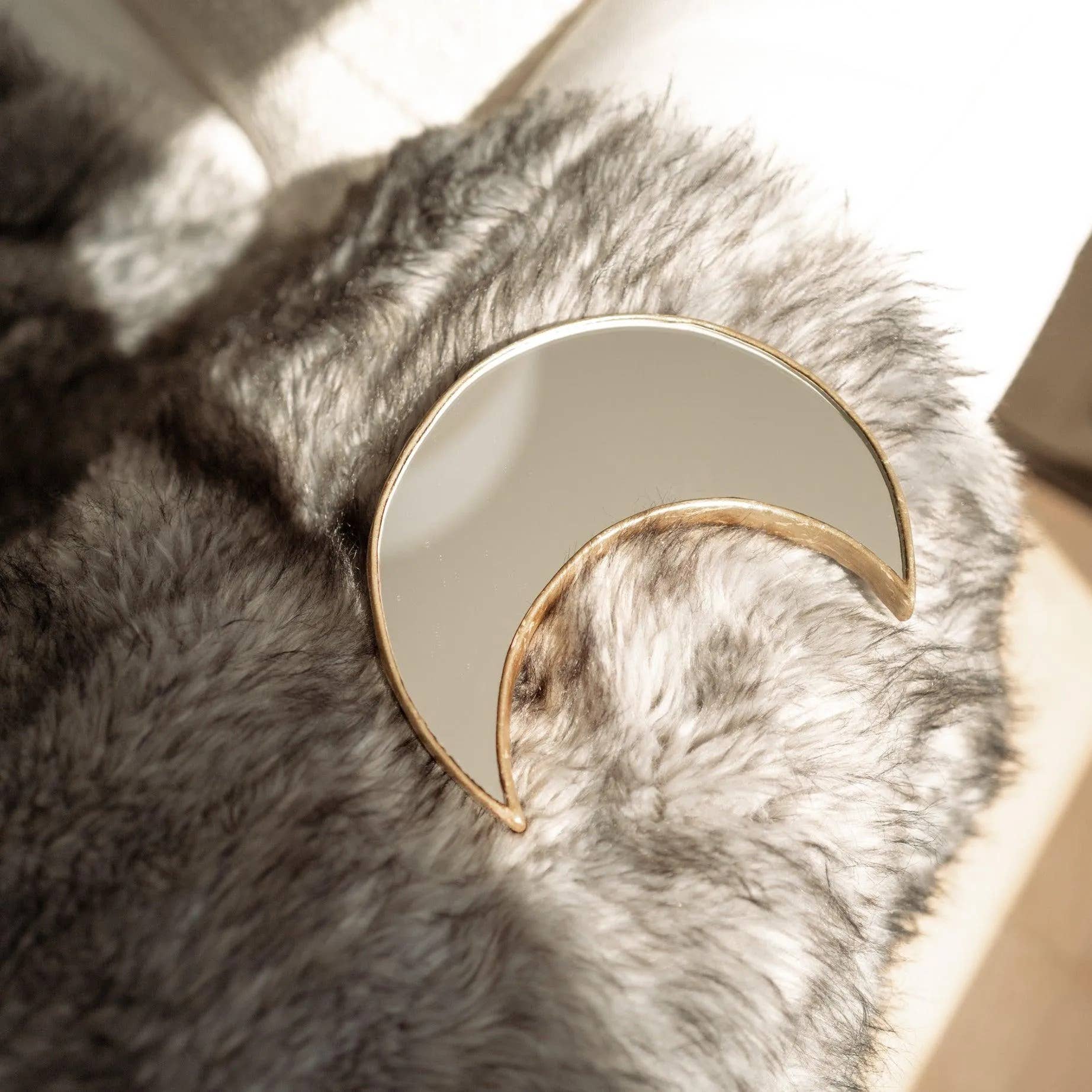 High crafty – Großhandel Wandspiegel – Mondspiegel mit goldenem Messingrahmen – Handgefertigter marokkanischer Mond2