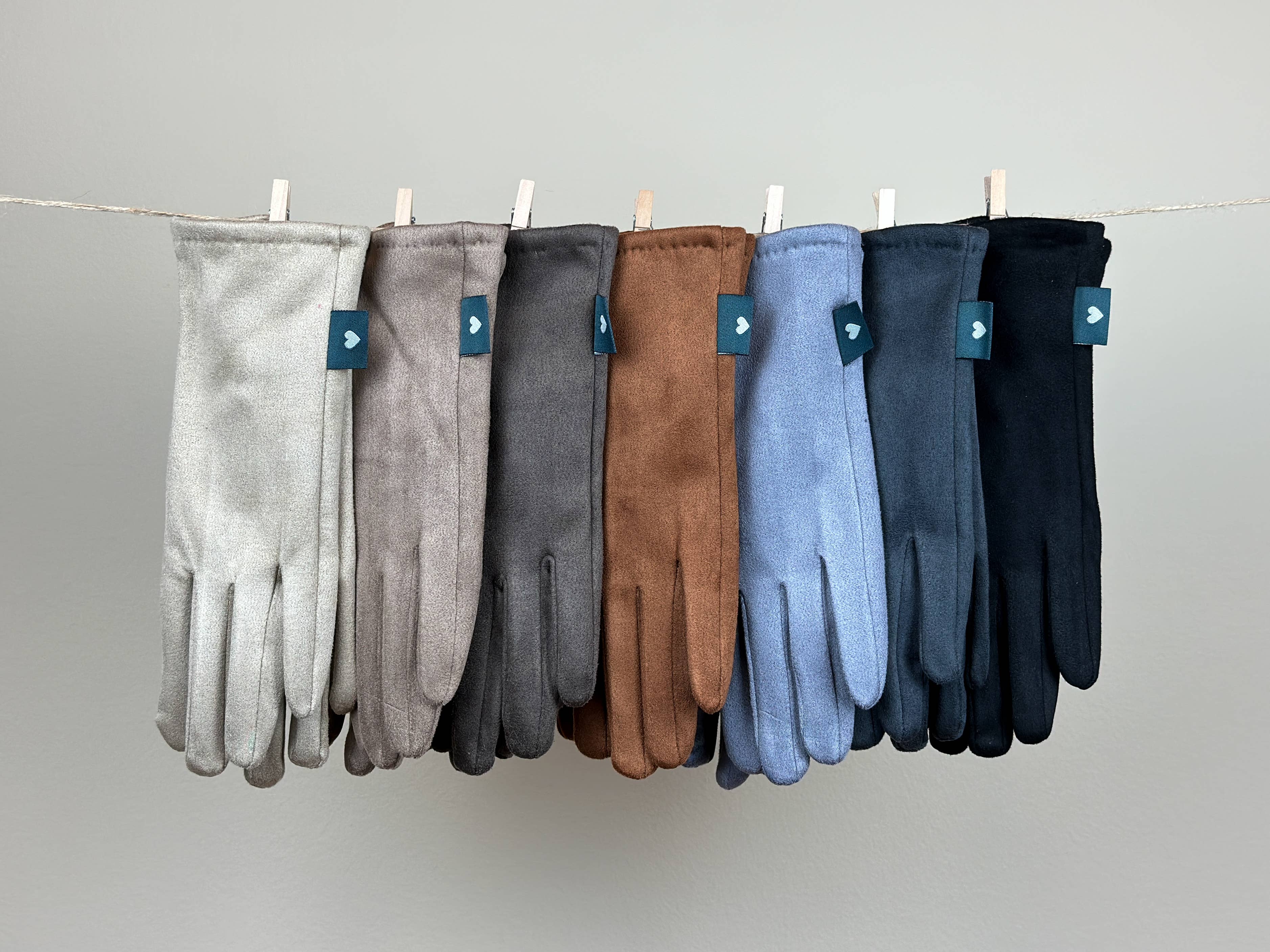 Herzilein-Wien GmbH - Wholesale Gloves - Women's - Handschuhe Velours0