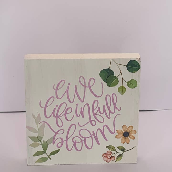 bloque de citas vive la vida en plena floración para venta al por mayor de Petite Pedestals